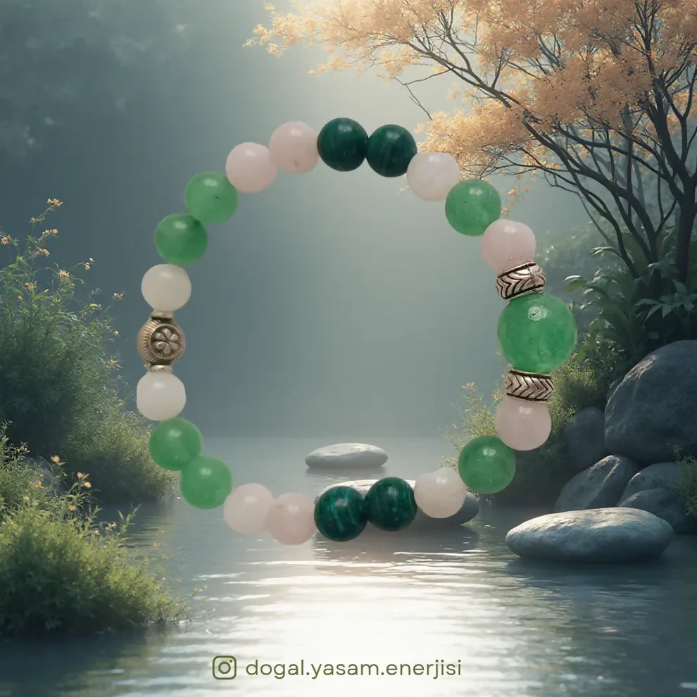 🌸 Yeşil Akik Doğal Taş Bileklik – Kalp Arınması ve Şefkat Enerjisi İçin El Yapımı Özel Tasarım